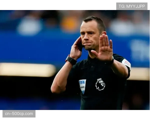 英超联盟讨论下赛季VAR介入“疑似手球”规则修改,旨在减少比赛中断 英超联盟讨论下赛季VAR介入“疑似手球”规则修改,旨在减少比赛中断