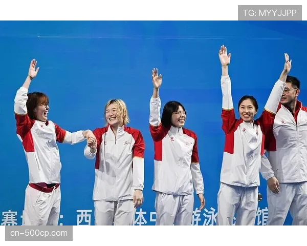 泛美运动会游泳比赛：巴西队包揽女子4x100米自由泳接力前三名
